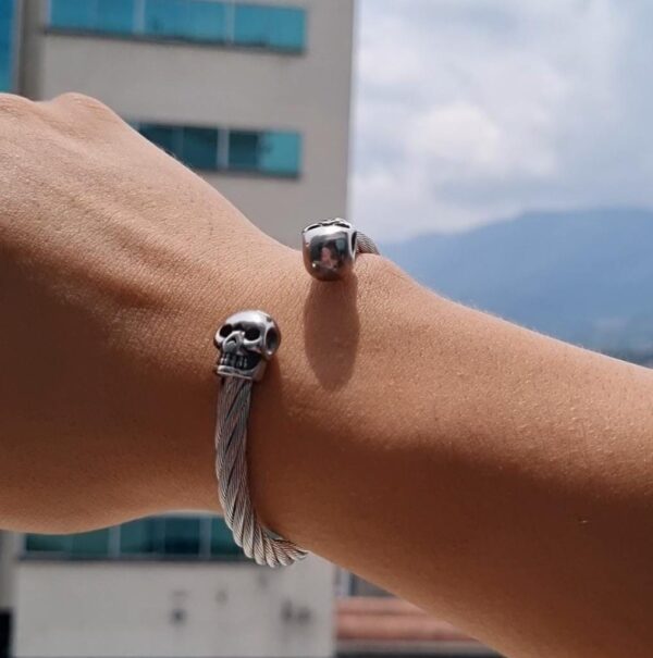 Pulsera Ajustable Calaberas - Imagen 2